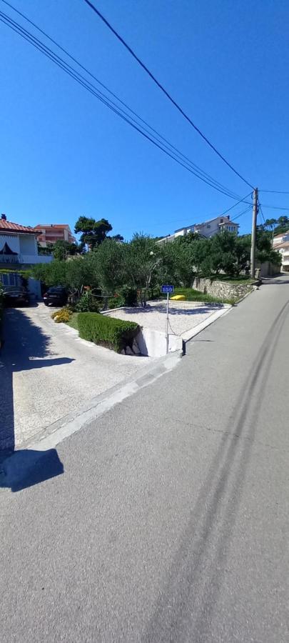 Bed and Breakfast Sobe Sotic Rab Town Esterno foto