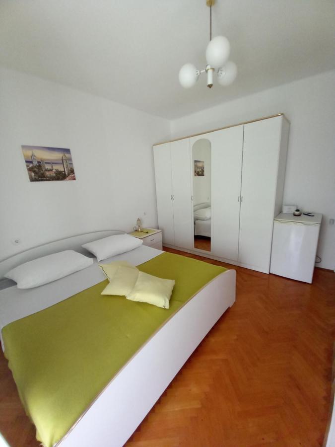 Bed and Breakfast Sobe Sotic Rab Town Esterno foto